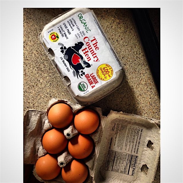 Saturday morning egg time! Have a great weekend, Foodstanders!! 