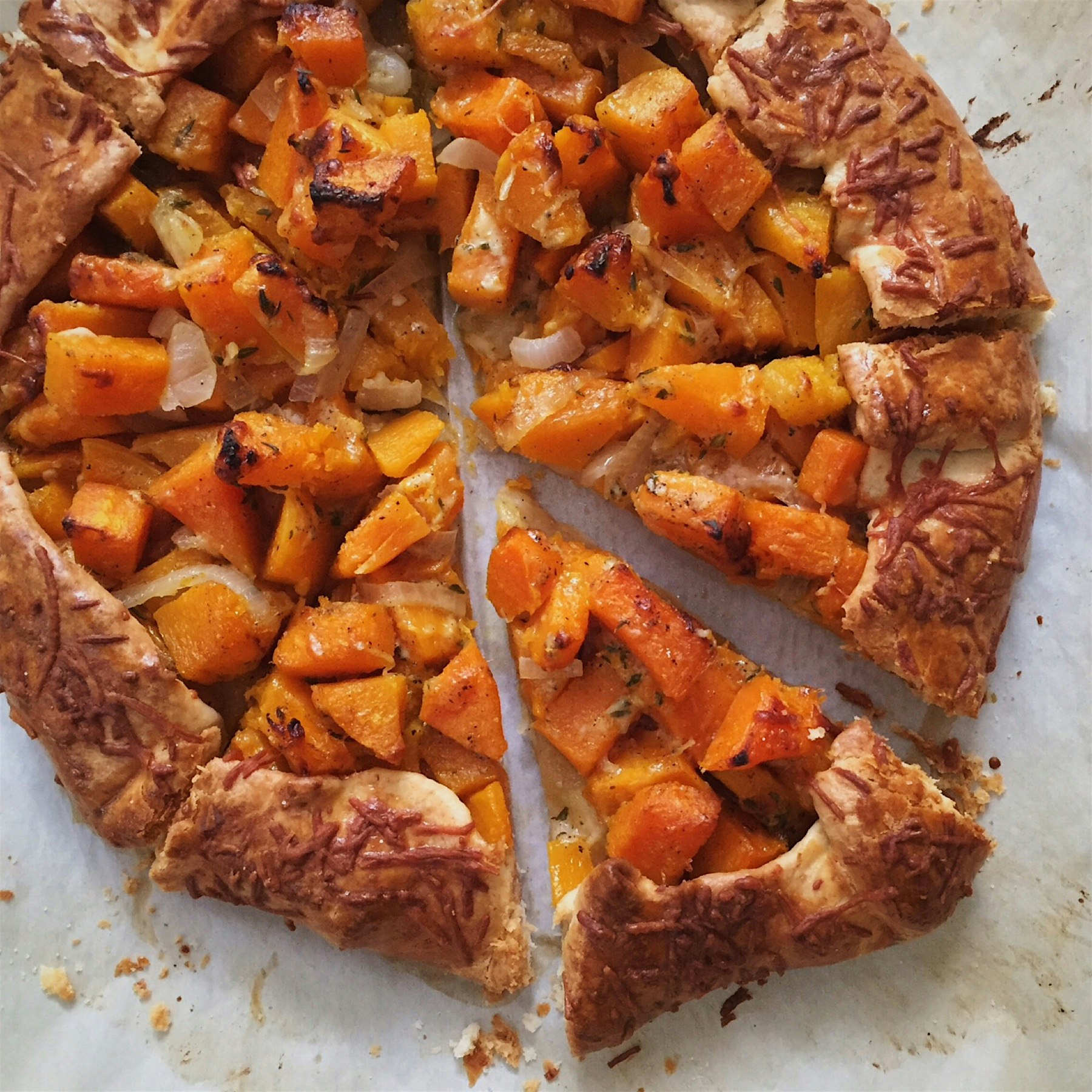 Parmesan crusted butternut squash galette! A vegetarian's Thanksgiving dream. 