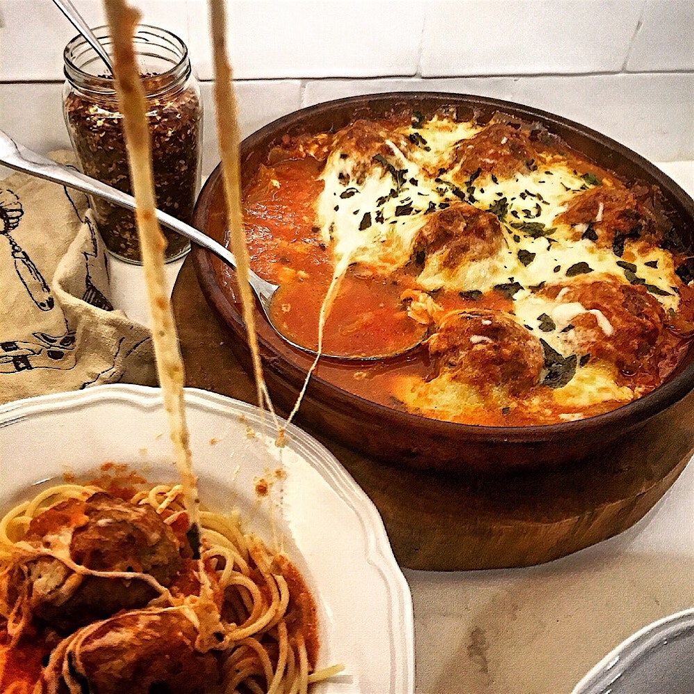 Uber Cheesy Baked Meatballs. What is it about ooey, gooey cheese?!😜😋👍🏻 On the blog.  #latergram