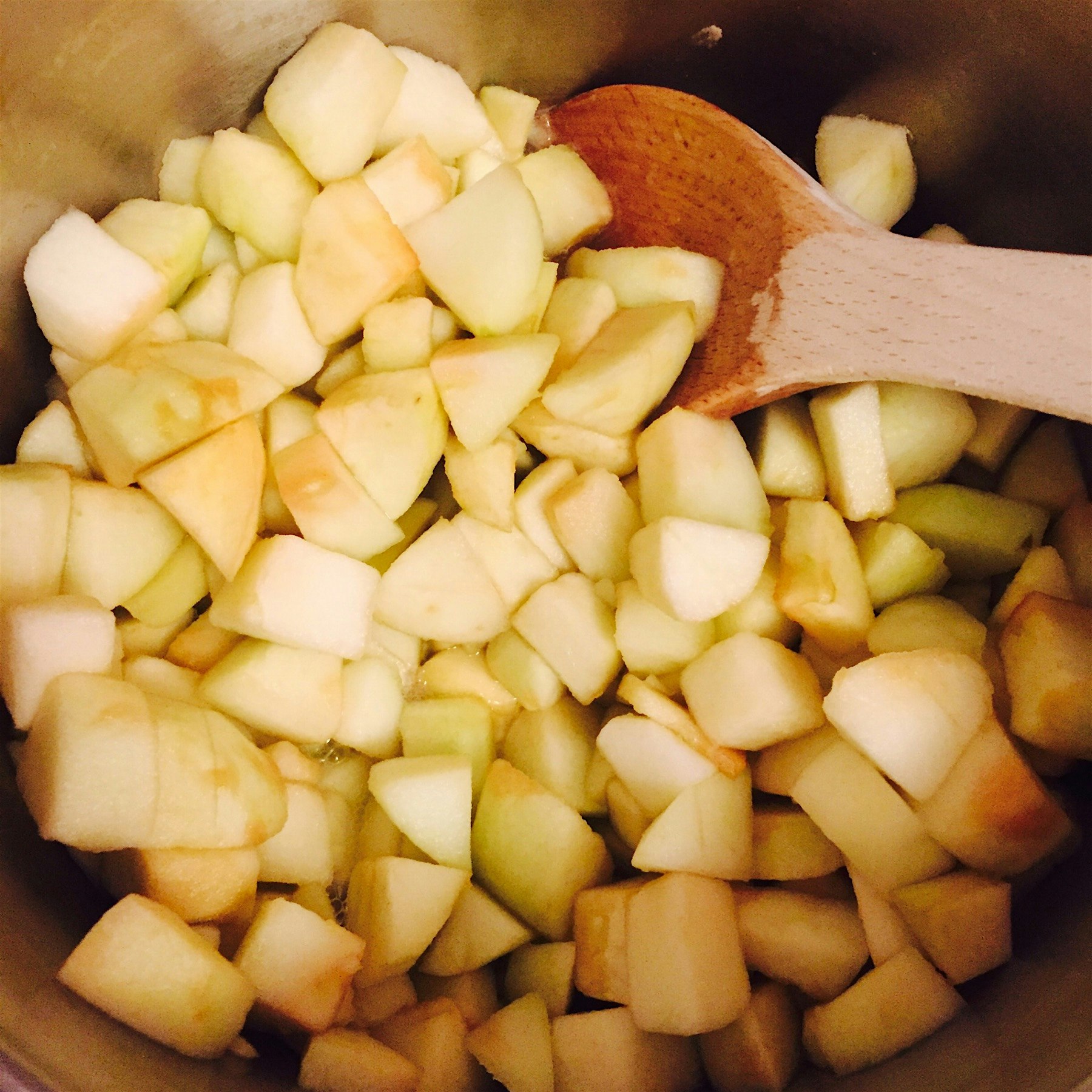 When life gives me apples I make applesauce 🍏🍎🍏