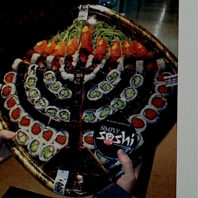 Hanukkah for sushi lovers
Saw it on FB and I could not resist sharing it.