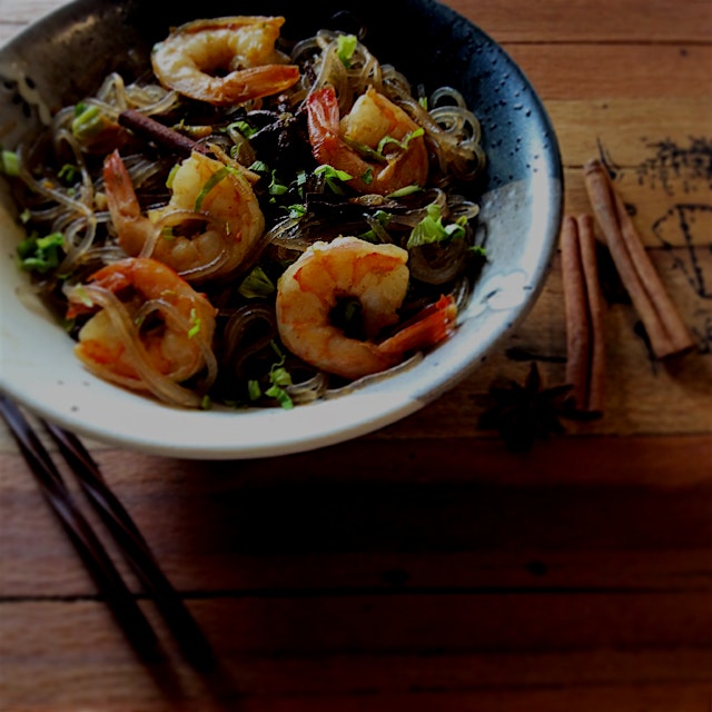 Found a fab recipe in the new Simply Nigella cookbook. Thai noodles with Shrimp and Cinnamon. I u...