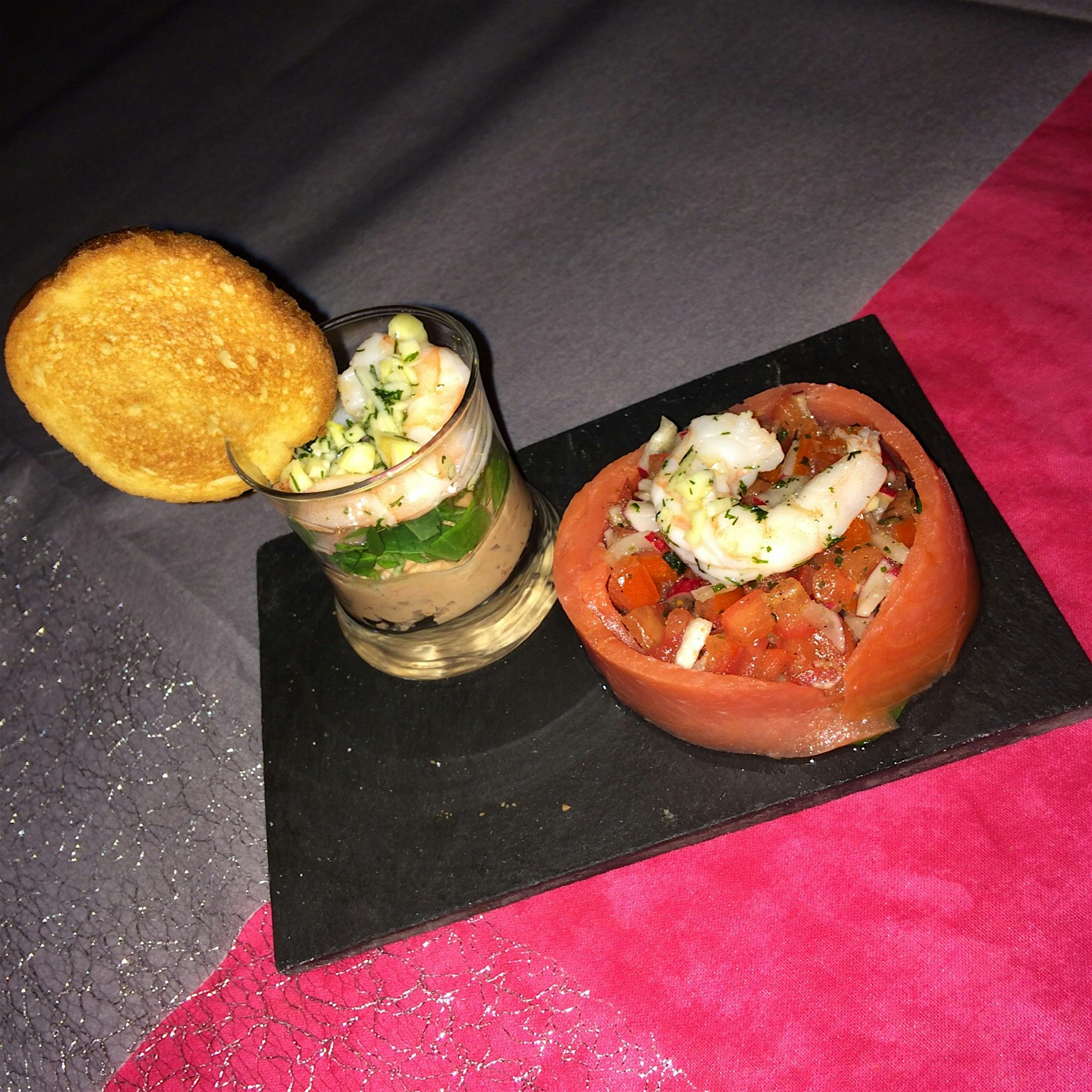 Smocked salmon, spicy tuna and garlic appetizer 