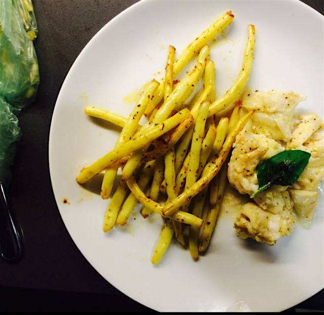 Flounder and yellow beans for dinner. Happy Sunday!