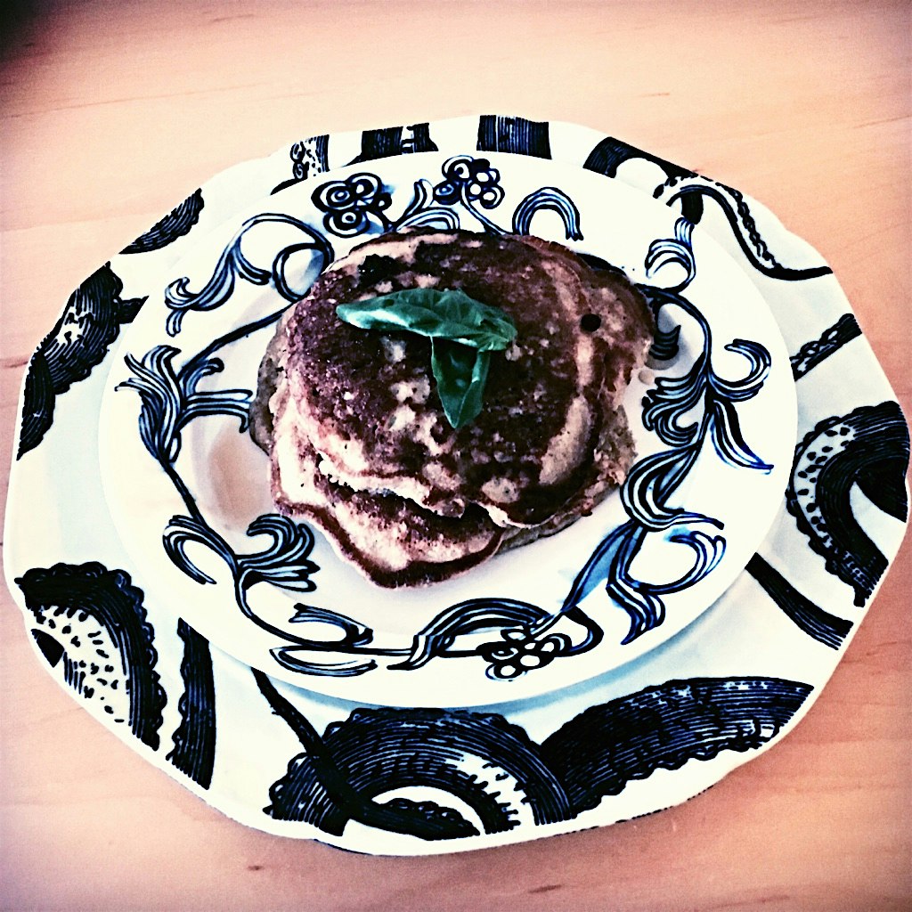 Points were definitely being scored with these delicious GF banana pancakes - such a treat to wak...