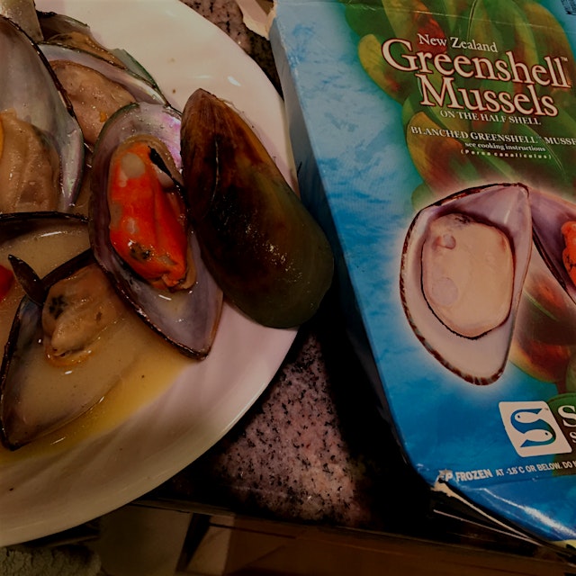 Found the amazingly yum Green new Zeelande mussels I ve been looking for at our local Shoprite. M...