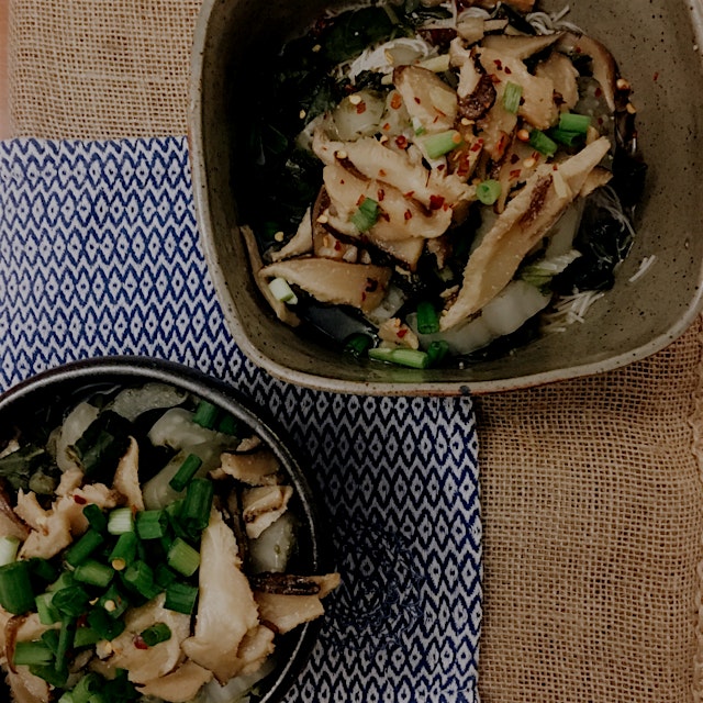 Attempted @thecrunchyradish's mushroom miso soup but made a few changes which brought it a little...