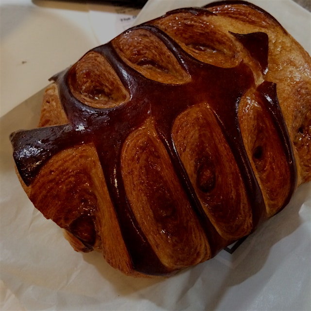 Eating at your desk takes a pretty turn with this Nutella filled take on pain au chocolat. The sl...