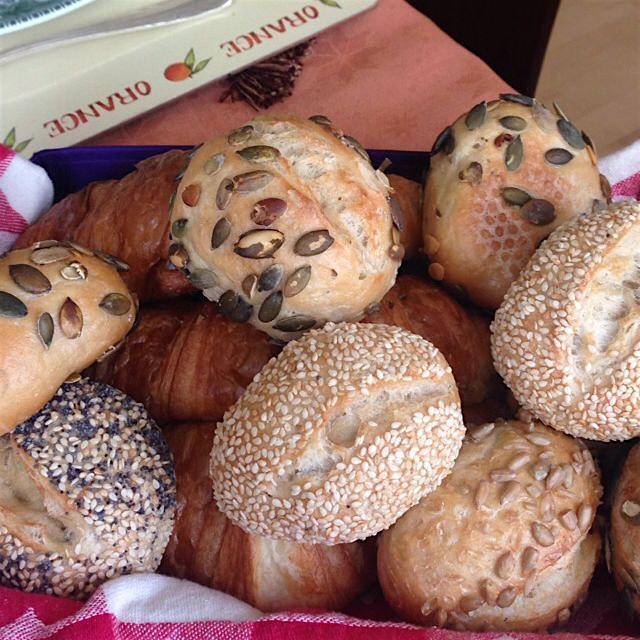 Good morning with seedy bread. :) 