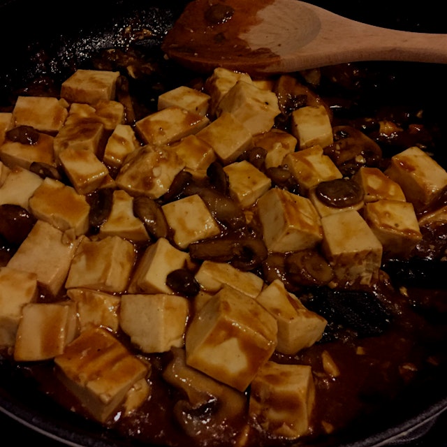 Opted for mushrooms instead of ground beef for my mapo tofu tonight!
