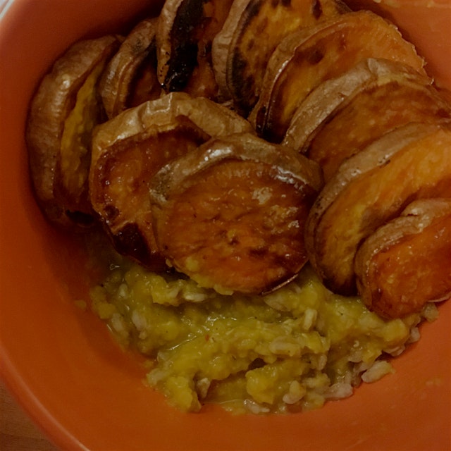 I was inspired by @priyanka95's honey sweet potatoes so I roasted one up. The radioactive stuff u...
