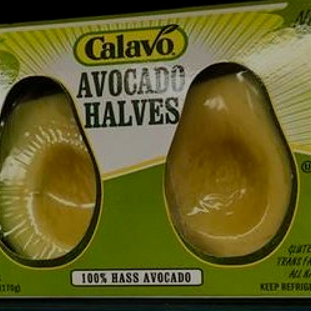 A Canadian grocery store selling packaged avocado halves is causing a stir on the web... 🤔🙈 

I'm...