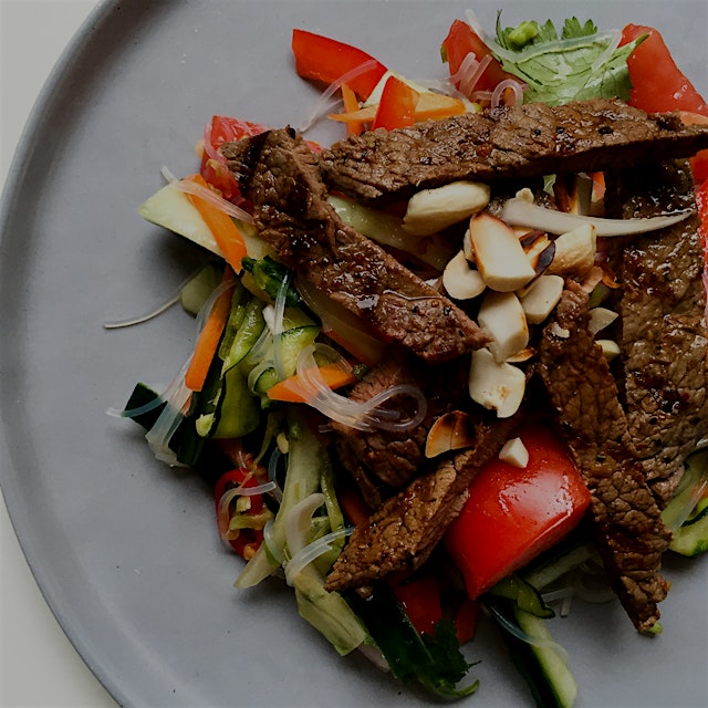 A little piece of my memory of London and a Thai Steak Noodles Salad recipe is now online 