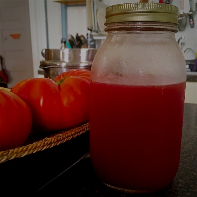 Ok all you #nofoodwaste experts. I have 24oz of fresh squeezed tomato juice from homegrown tomato...