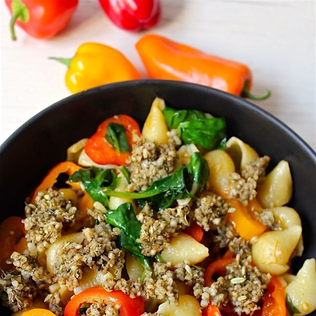 Vegan steel cut oat sausage and peppers pasta dinner - recipe on MeetTheShannons.com 