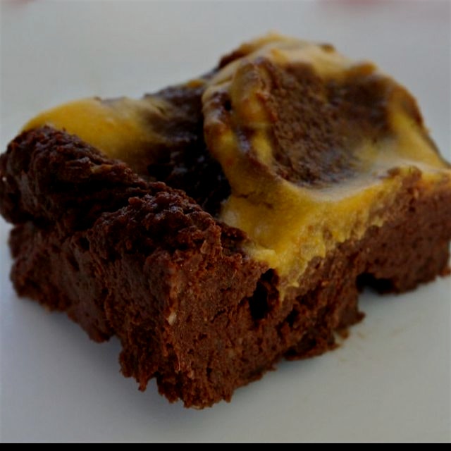 Raw Paleo Pumpkin Fudge is one of my favorite snacks in the Fall! Search for it on www.GreatFoodL...