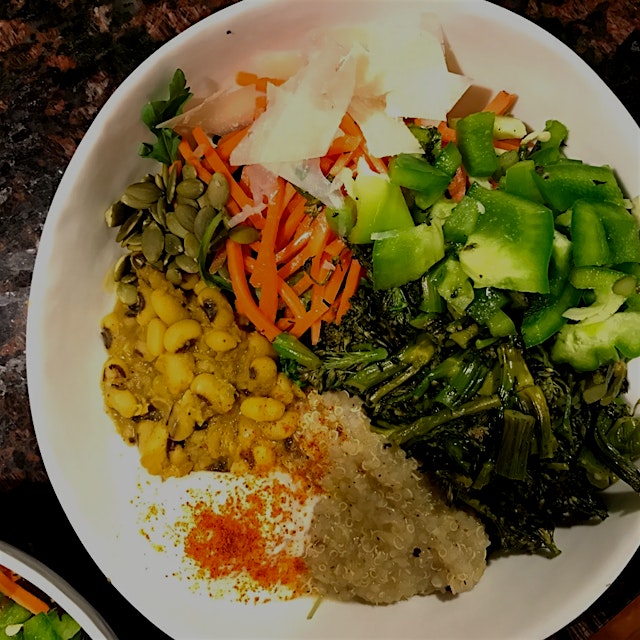 Day 3/7: Eat Real Food Level II

Cooked up lentils and quinoa for the week and added carrots, aru...