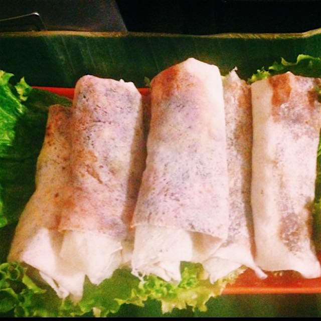 Po Piah - Malaysian rolls, stuffed with jicama & carrots cooked in shrimp stock #thesamballady #a...