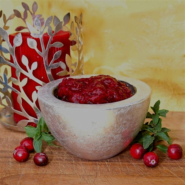 Raspberry Cranberry Sauce is perfect for your holiday table! 🎄❤️🍂 Paleo and diabetic friendly! Se...
