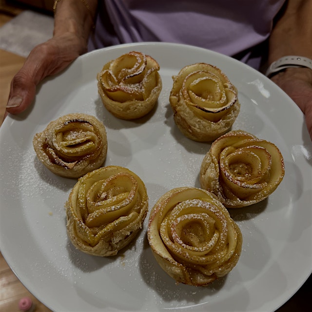 My mom made these delicious apple roses with store bought puff pastry, apricot jam, and honey cri...