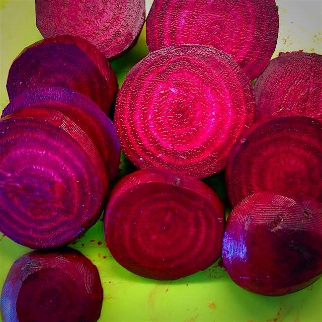 Who needs artificial red # 40, when you can get it natural.
Beautiful beets😋👌