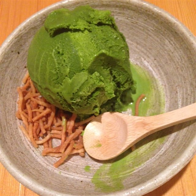 Green tea ice cream with crunch at #sobaya