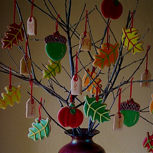 We made a Thankful Cookie Tree for Thanksgiving! What are you thankful for? I'm thankful that I h...