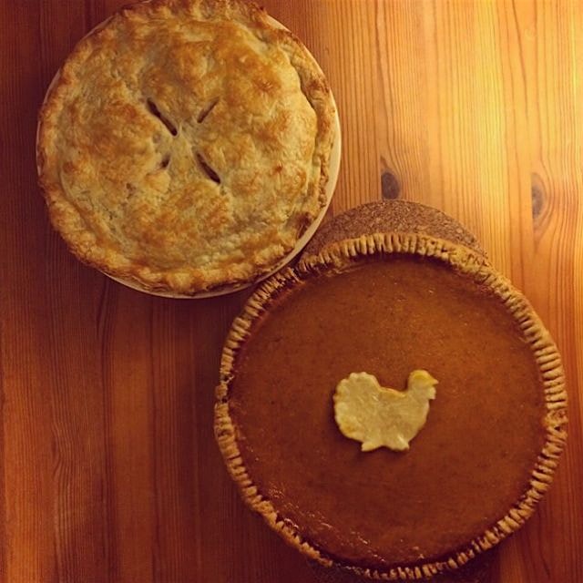 Apple & Pumpkin Pies for Thanksgiving! 