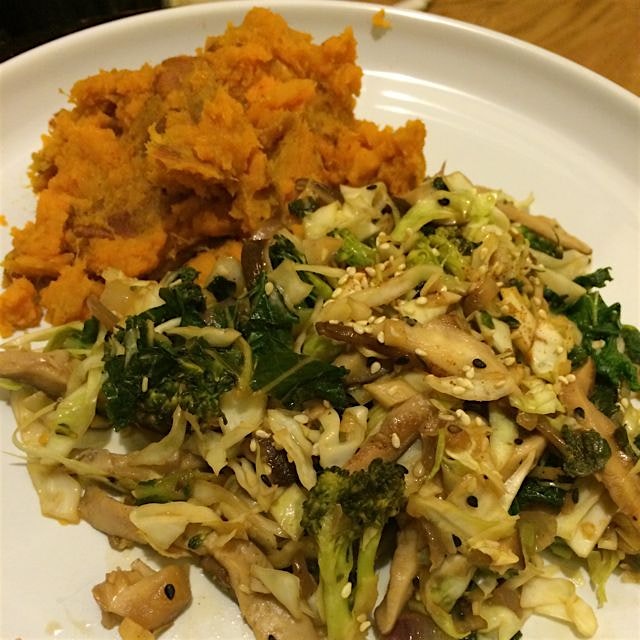 Easy vegan Asian- inspired dish here. Fresh and homemade :) #dinner #slowfood #homecookingiswhere...