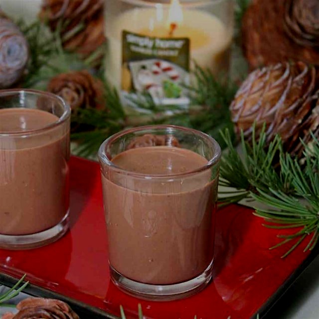 Paleo Peppermint Hot Cocoa is a healthy, cozy treat for the holidays! Dairy free. Www.GreatFoodLi...