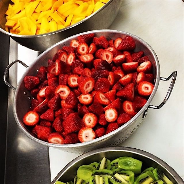 Big bowls of beautiful fresh fruit....good morning!