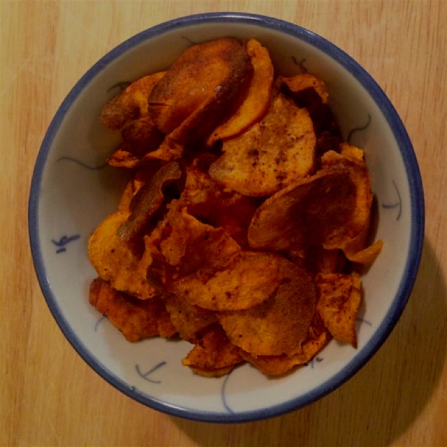 Sweet potato chips! Healthy, low glycemic snack made with coconut oil! Yum :)