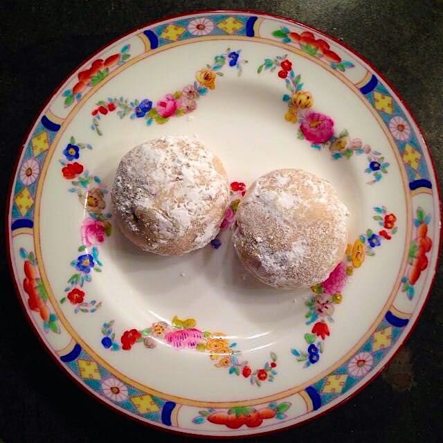 Mom's snowy cookies -- for breakfast!