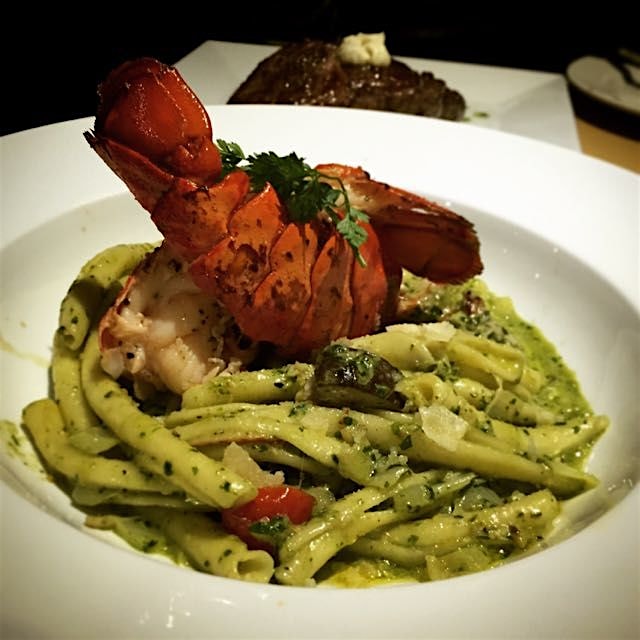 Seafood lovers' favourite😍
Atlantic lobster tail casarecce pasta with crabmeat pesto cream sauce 🍝