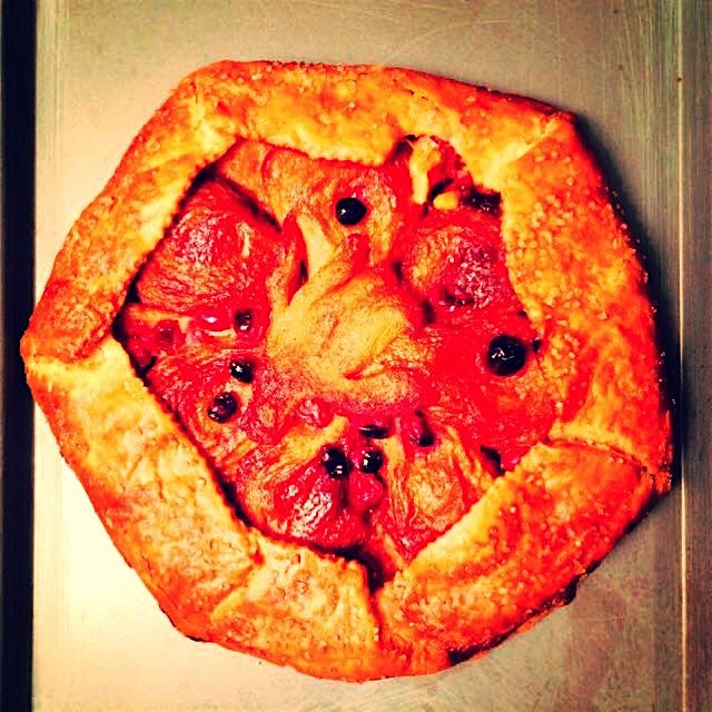 Pear galette from flour. With Christmas carols. Yessssss