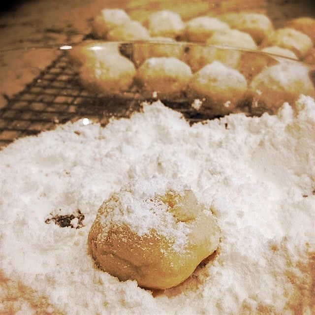 Russian tea cakes for Aunt Pam ❤️