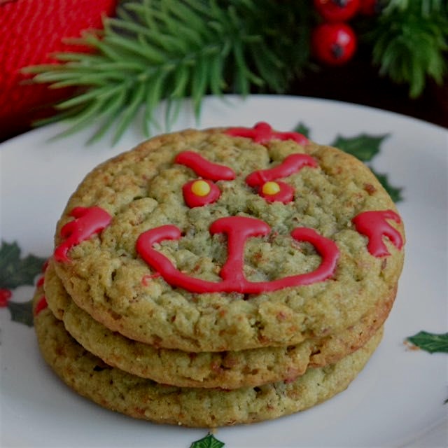 Grinch Head Cookies. (Gluten free snicker doodles) 🎄🎆🎅 Search for them on www.GreatFoodLifestyle.com
