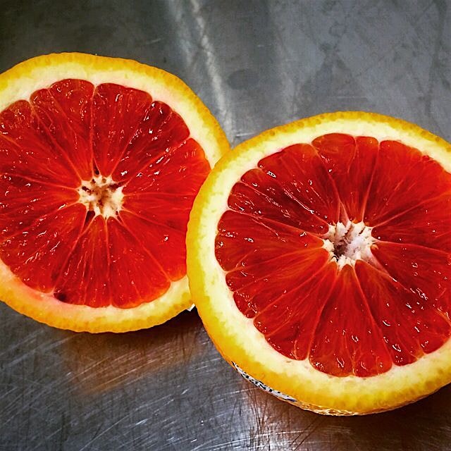 'Tis the season for all things citrus! Love me some Blood Oranges!