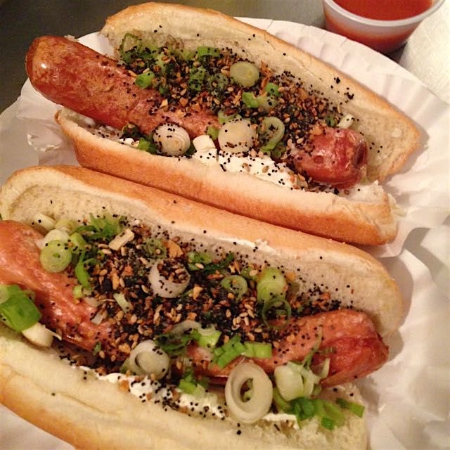 Jon-jon Deragon
-The crif dog with a schmear of cream cheese, scallions & everything bagel seeds