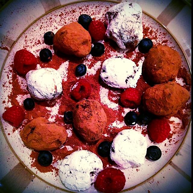 Handmade Chocolate Truffles! #doesnothavetobeperfect #yumdelish