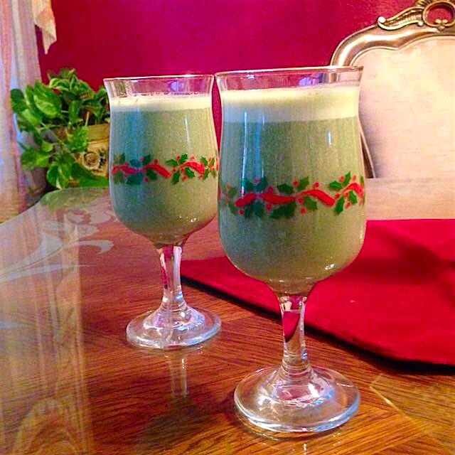 Christmas smoothies for the family. #laterpost 