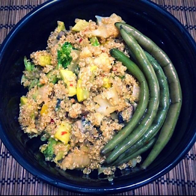 I love to make dishes using Quinoa as my main protein. This time, I used Auria's Hot Chilli Samba...