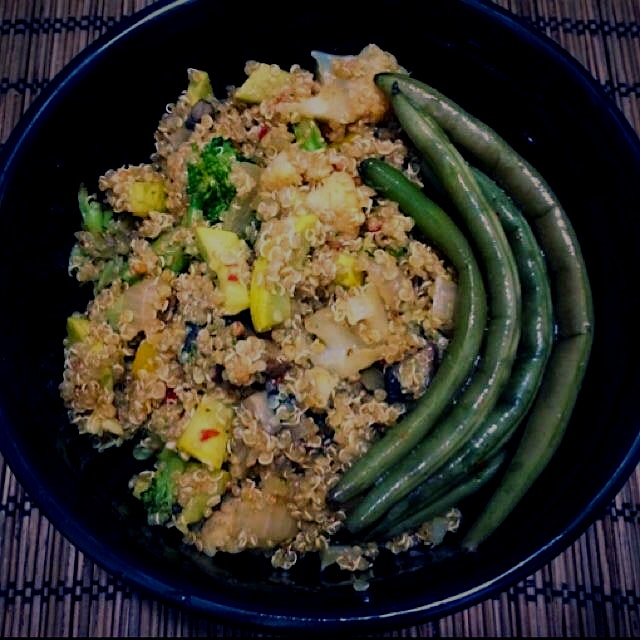 I love to make dishes using Quinoa as my main protein. This time, I used Auria's Hot Chilli Samba...