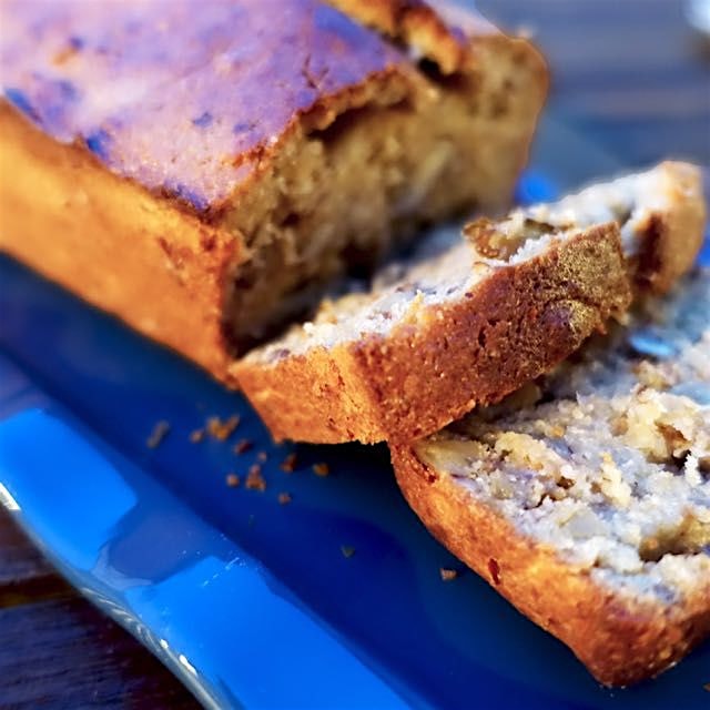 One of my favorite cake! The recipe is in my blog http://violettedaily.com/2015/01/07/hazelnut-ba...