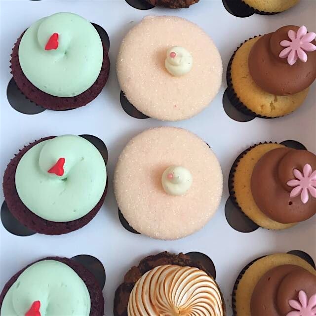 Celebrity cupcakes because we want to feel ✨famous✨