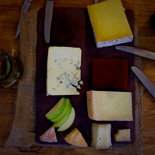 British Cheese Plate. #devonblue #hafod #corralinn #englishquince