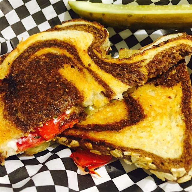 Grill cheese with pesto and tomatoes 