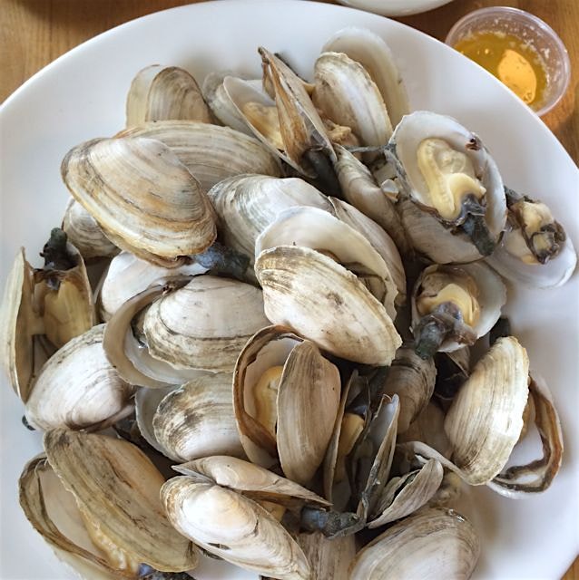 Home is where the fresh steamers are. #rhody