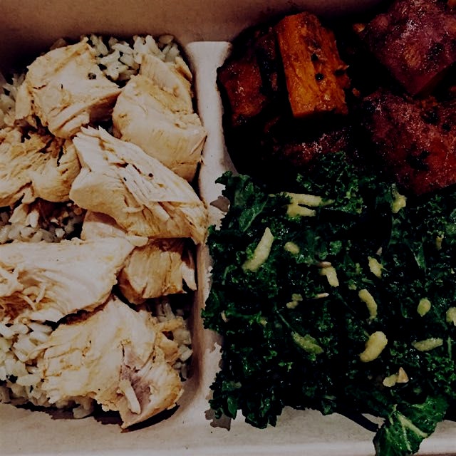How have I never eaten at dig inn before?! Lemon chicken, roasted sweet potatoes, and kale salad....
