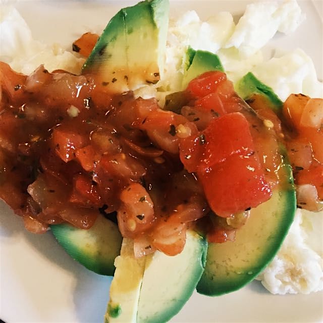 10k run followed by egg whites, avocado and fresh salsa #resolutions